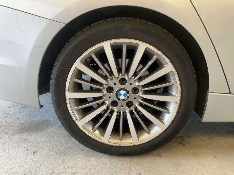 BMW 3er 318d Luxury Line 2017 – снимка 19