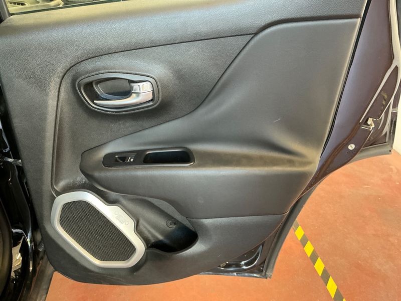 Jeep Renegade 2.0 M-Jet Limited 4WD 2016 – снимка 31