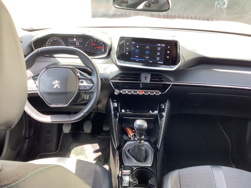 Peugeot 2008 1.5 Blue-HDi Allure Pack 2021 – снимка 17