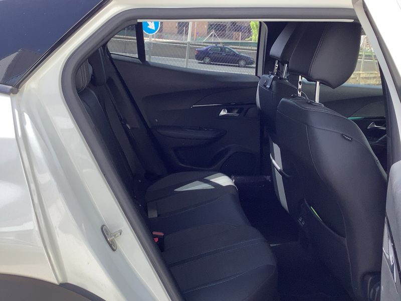 Peugeot 2008 1.5 Blue-HDi Allure Pack 2021 – снимка 19