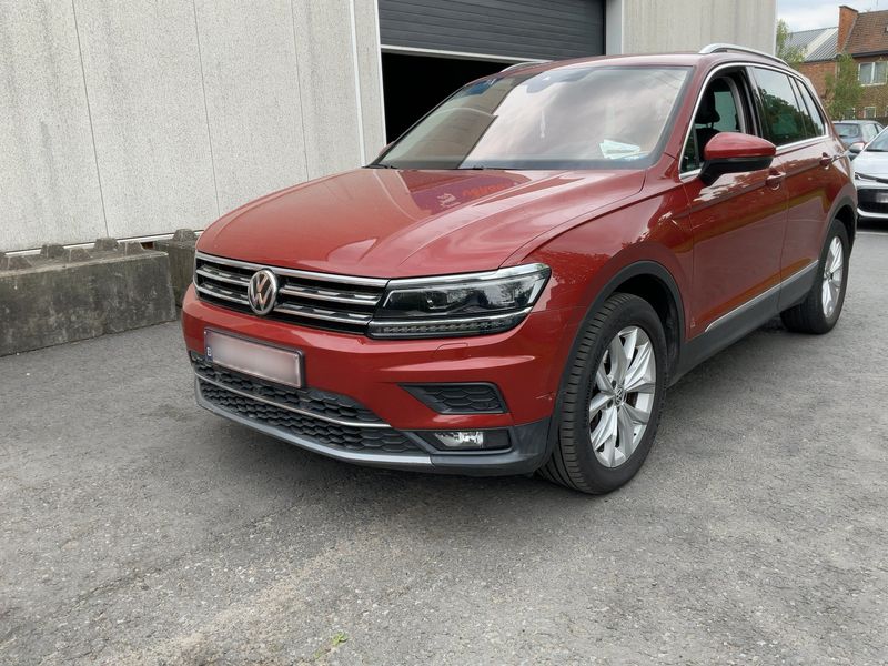 Volkswagen Tiguan 2.0 TDI Highline 4Motion BlueMotion Tech 2018 – снимка 2