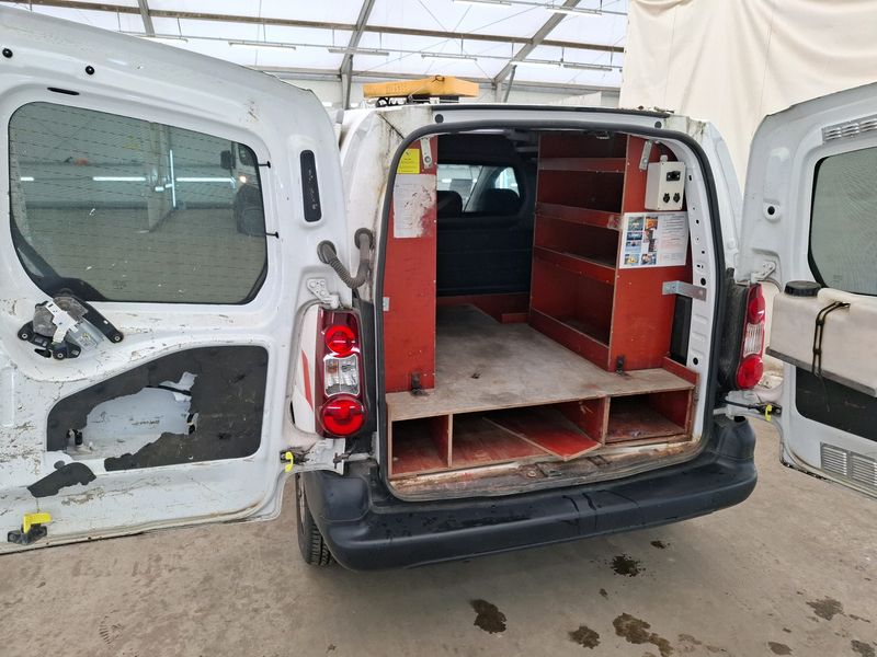 Citroen Berlingo 1.6 Blue-HDi Club L1 2018 – снимка 4