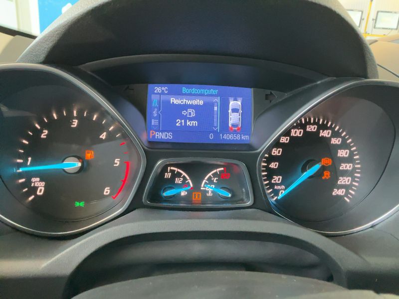 Ford Kuga 2.0 TDCi Titanium 2013 – снимка 18