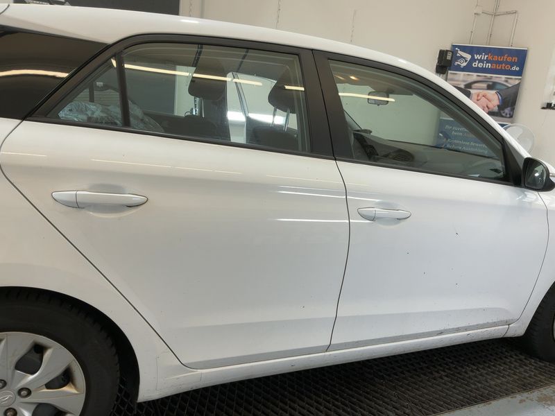 Hyundai i20 1.2 Life 2017 – снимка 10