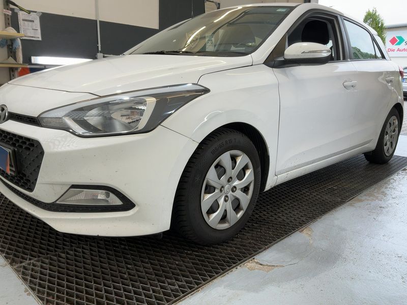 Hyundai i20 1.2 Life 2017 – снимка 2