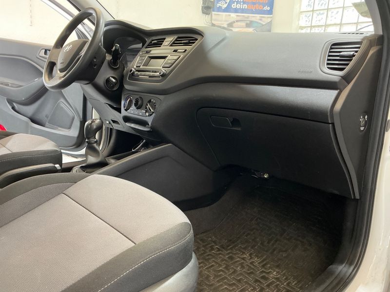 Hyundai i20 1.2 Life 2017 – снимка 28