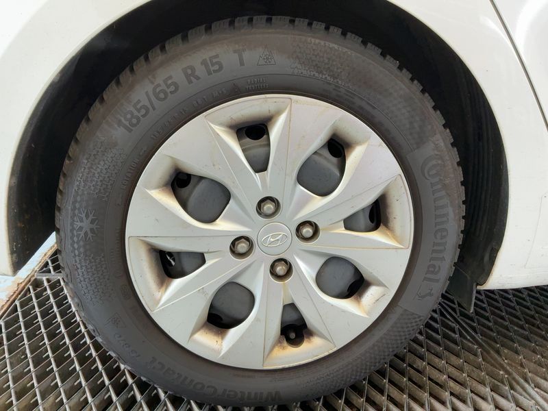 Hyundai i20 1.2 Life 2017 – снимка 9