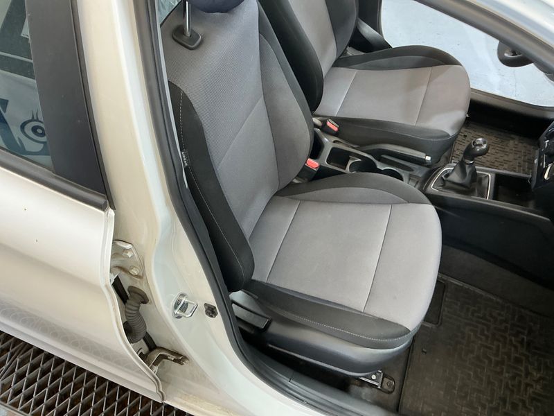 Hyundai i20 1.2 Life 2017 – снимка 39