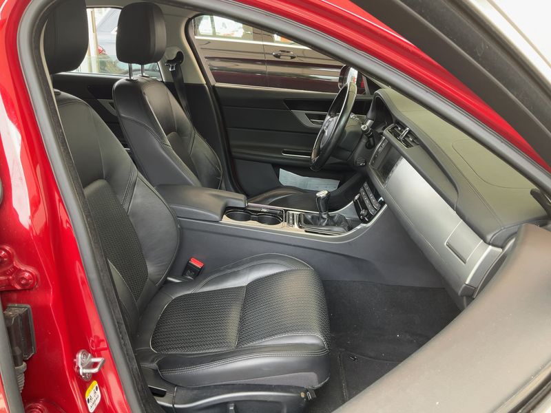 Jaguar XF 20d Prestige 2017 – снимка 16