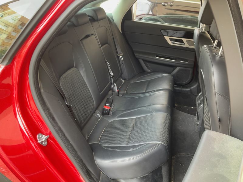 Jaguar XF 20d Prestige 2017 – снимка 19