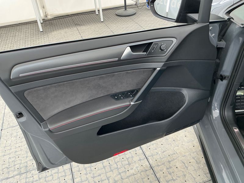 Volkswagen Golf VII 2.0 TSI GTI TCR 2019 – снимка 23