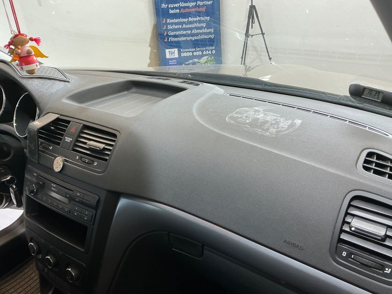 Skoda Yeti 1.2 TSI 2011 – снимка 41