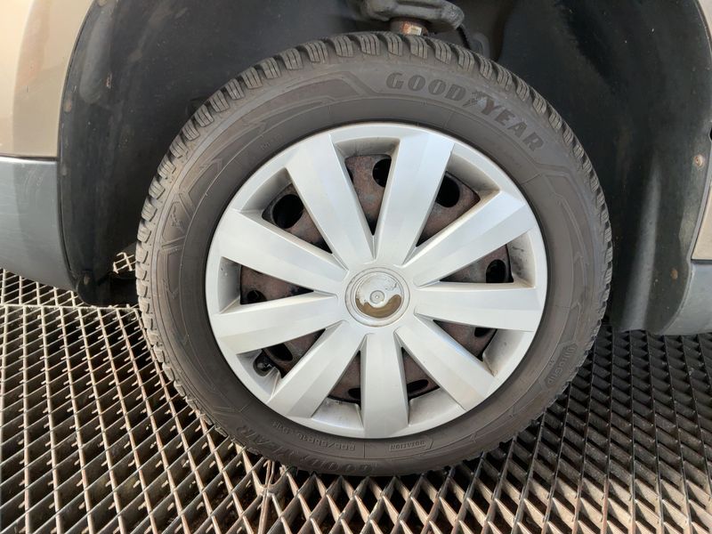 Skoda Yeti 1.2 TSI 2011 – снимка 3