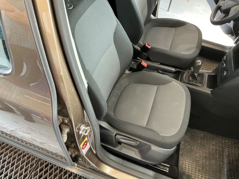 Skoda Yeti 1.2 TSI 2011 – снимка 50