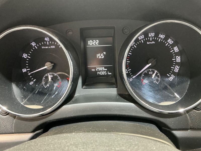Skoda Yeti 1.2 TSI 2011 – снимка 18