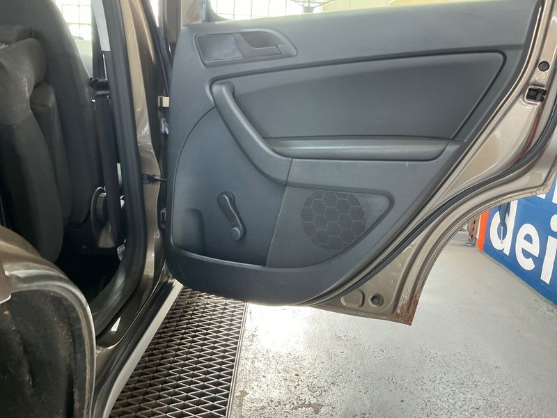 Skoda Yeti 1.2 TSI 2011 – снимка 48
