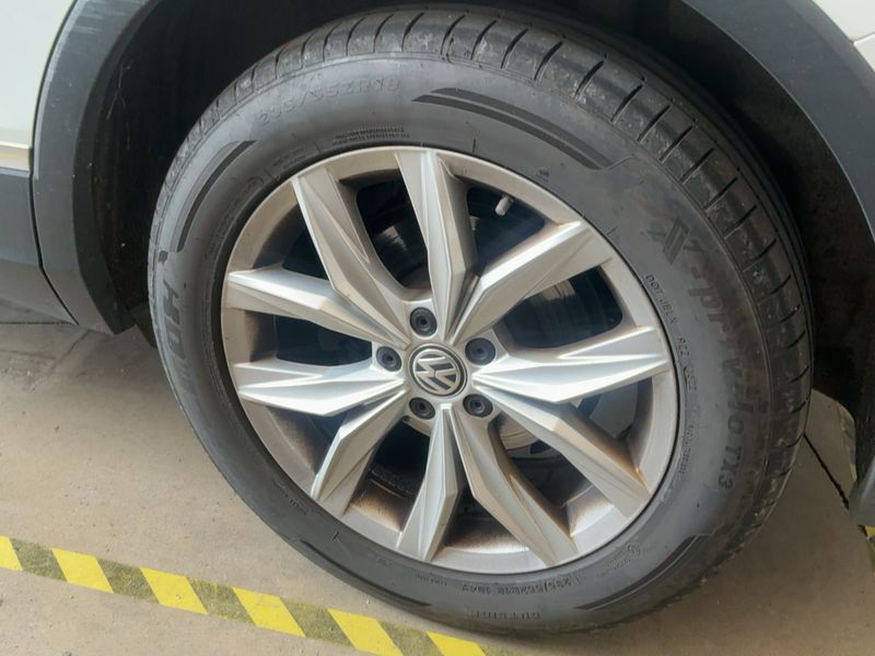 Volkswagen Tiguan Allspace 2.0 TDI Advanced 4Motion BlueMotion Tech 2019 – снимка 17
