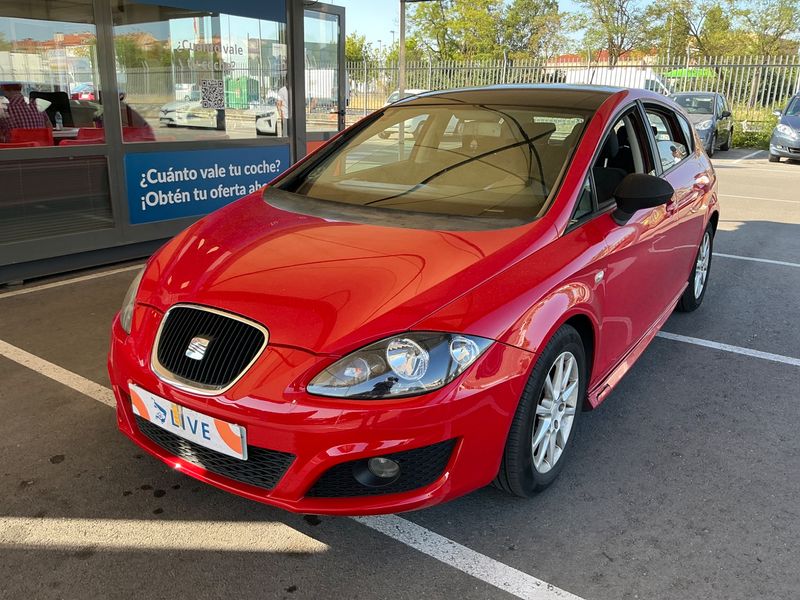 Seat Leon 1.6 TDI Stylance / Style 2010 – снимка 1