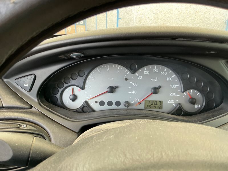 Ford Focus 1.6 Trend 2000 – снимка 4