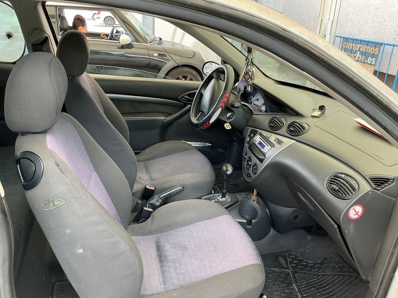 Ford Focus 1.6 Trend 2000 – снимка 3