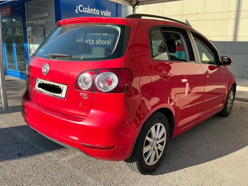 Volkswagen Golf VI Plus 1.6 TDI Advance 2010 – снимка 2