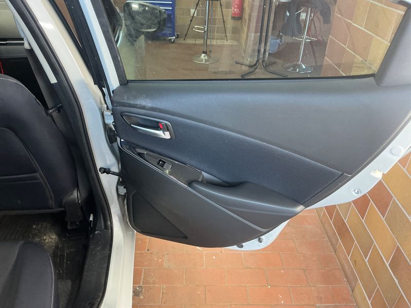 Mazda 2 1.5 Skyactiv-G Mild-Hybrid Sports-Line 2020 – снимка 24