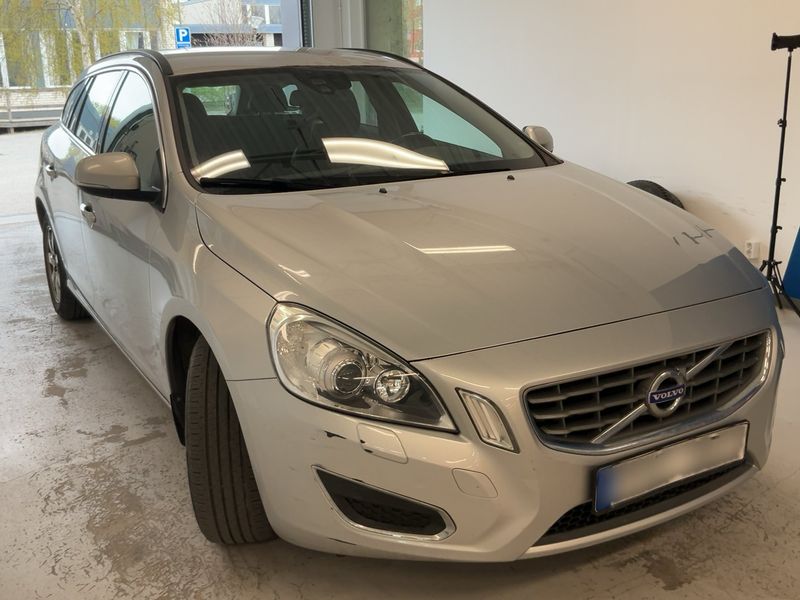 Volvo V60 1.6 T4 Momentum 2012 – снимка 12