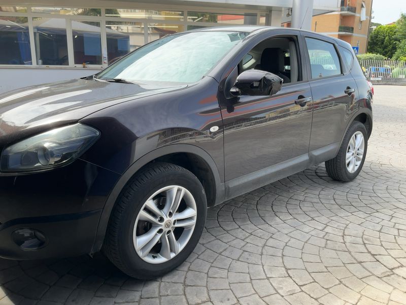 Nissan Qashqai 1.5 Turbodiesel Acenta 2011 – снимка 2