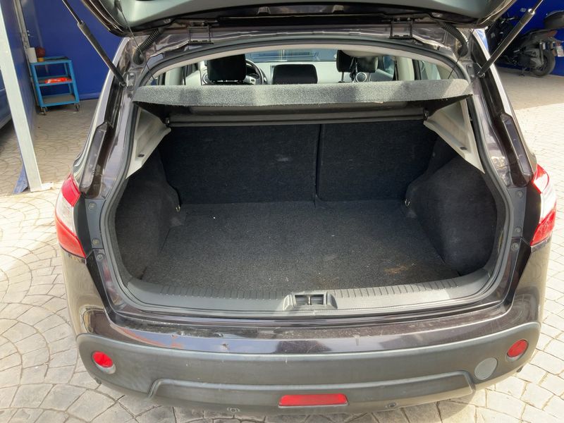 Nissan Qashqai 1.5 Turbodiesel Acenta 2011 – снимка 15