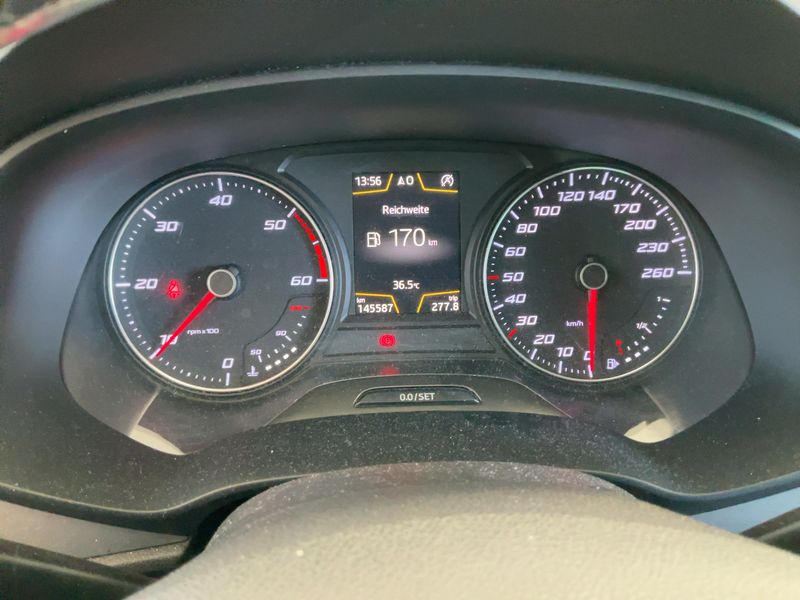 Seat Leon 1.6 TDI Style 2017 – снимка 19