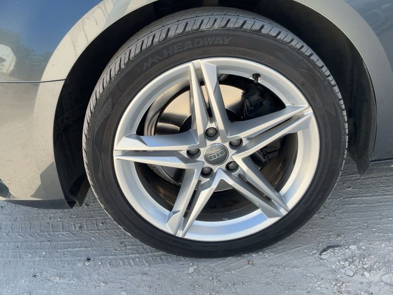 Audi A4 2.0 TDI S line 2018 – снимка 3