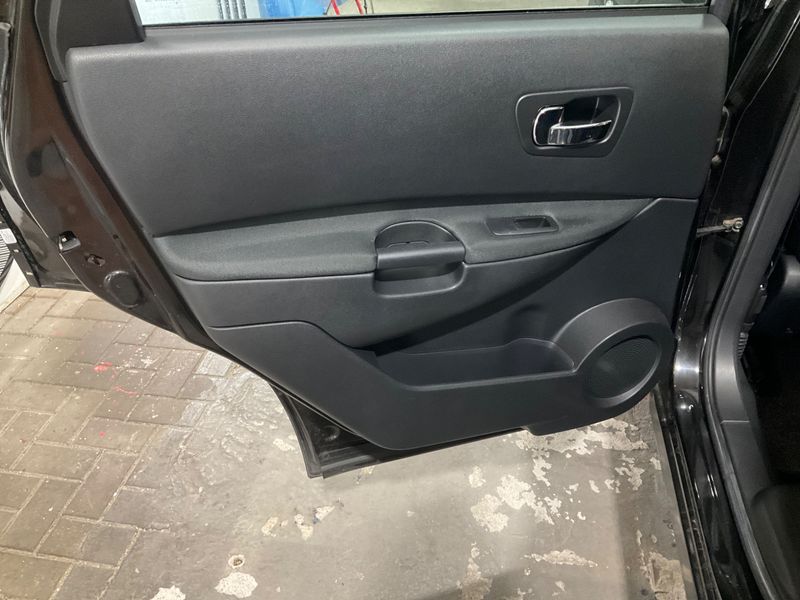 Nissan Qashqai+2 2.0 Tekna 2011 – снимка 33
