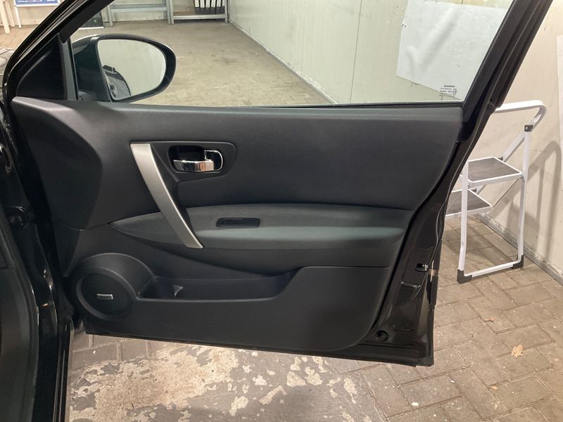 Nissan Qashqai+2 2.0 Tekna 2011 – снимка 28