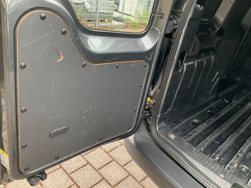 Volkswagen Caddy 2.0 TDI 2022 – снимка 30