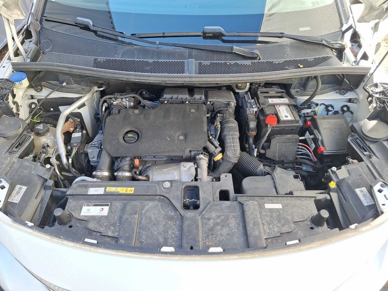 Peugeot 3008 1.5 Blue-HDi Active Business 2020 – снимка 8