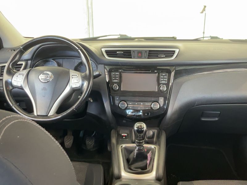 Nissan Qashqai 1.6 dCi Acenta + 2014 – снимка 17