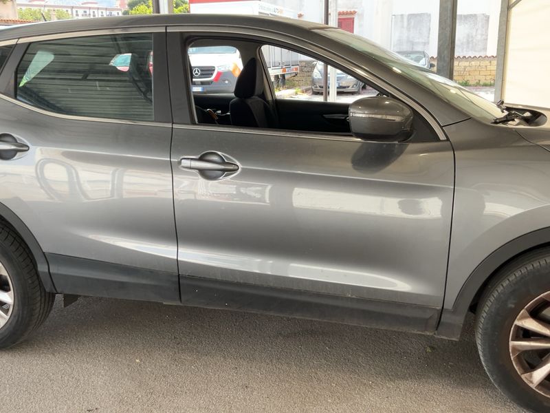 Nissan Qashqai 1.6 dCi Acenta + 2014 – снимка 10