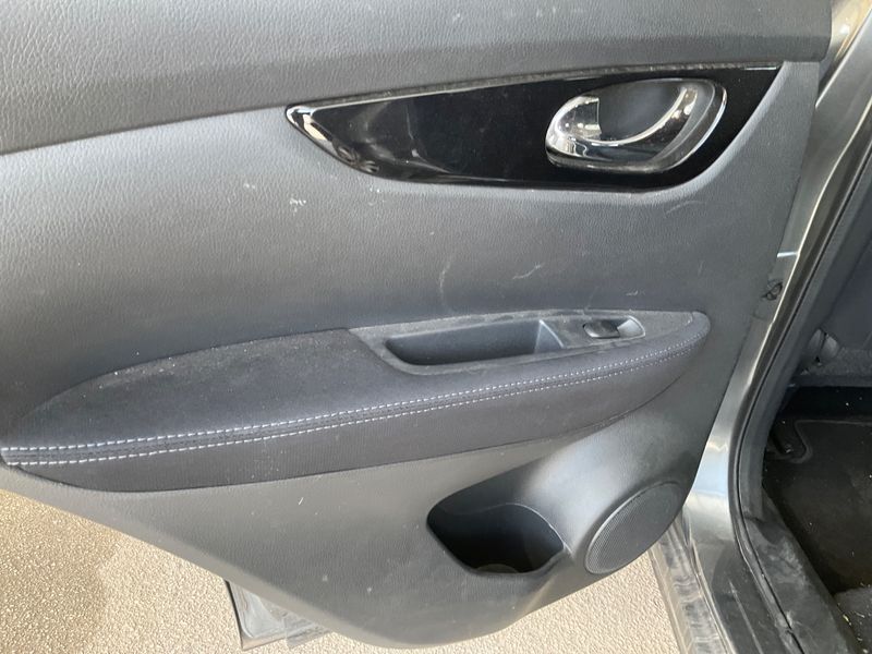 Nissan Qashqai 1.6 dCi Acenta + 2014 – снимка 30