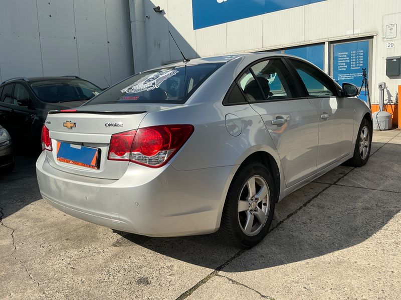 Chevrolet Cruze 1.6 LT 2012 – снимка 2