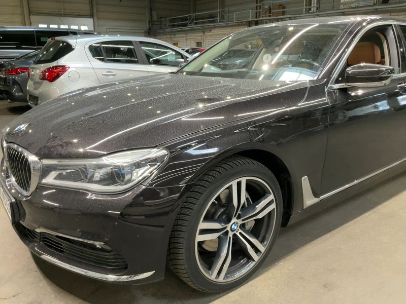 BMW 7er 740d xDrive 2018 – снимка 2