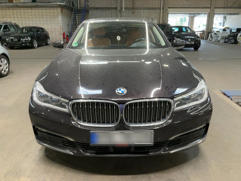 BMW 7er 740d xDrive 2018 – снимка 14