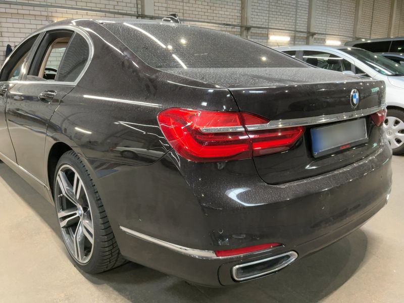 BMW 7er 740d xDrive 2018 – снимка 6