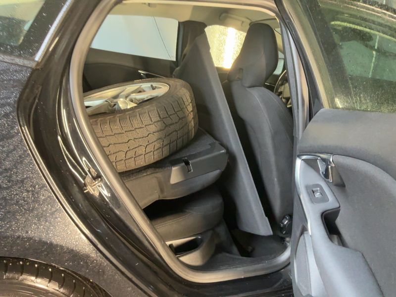 Volvo V40 1.6 D2 You! 2014 – снимка 20