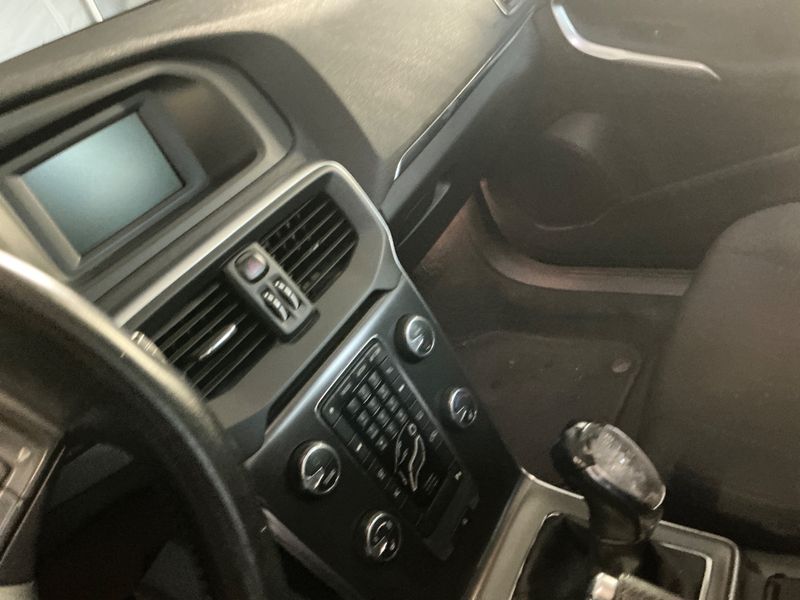 Volvo V40 1.6 D2 You! 2014 – снимка 23