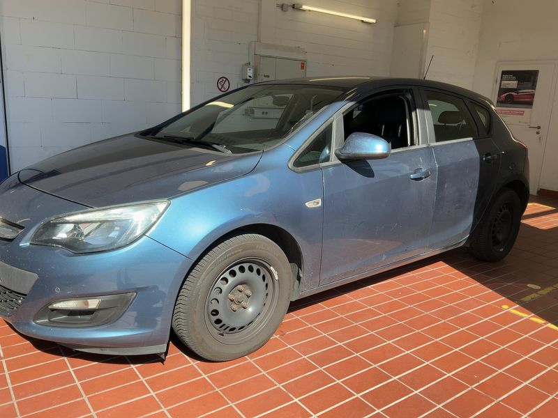 Opel Astra 1.4 Turbo Style 2015 – снимка 2