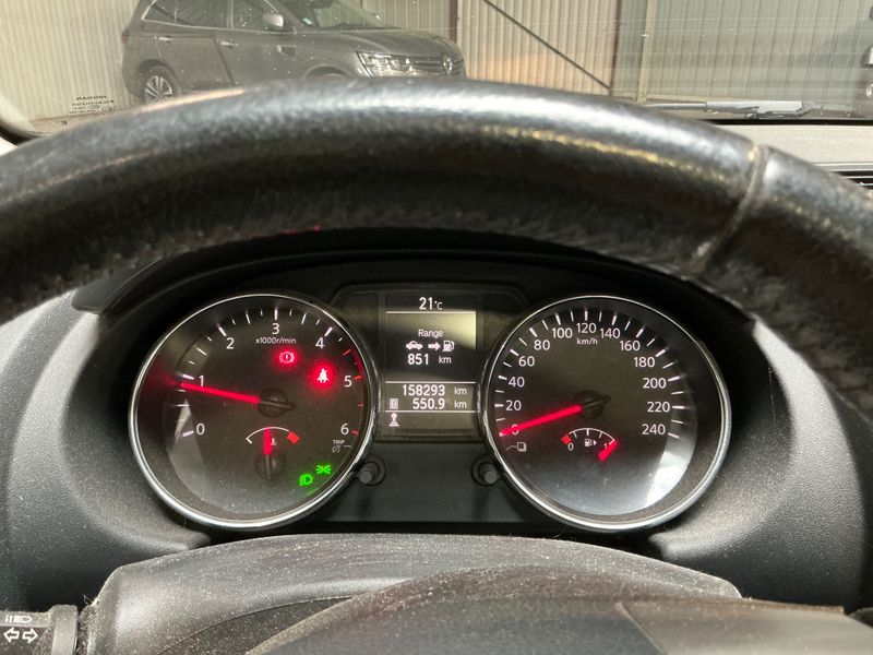 Nissan Qashqai 1.6 dCi Tekna 2013 – снимка 18