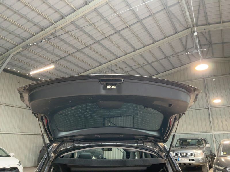 Nissan Qashqai 1.6 dCi Tekna 2013 – снимка 15