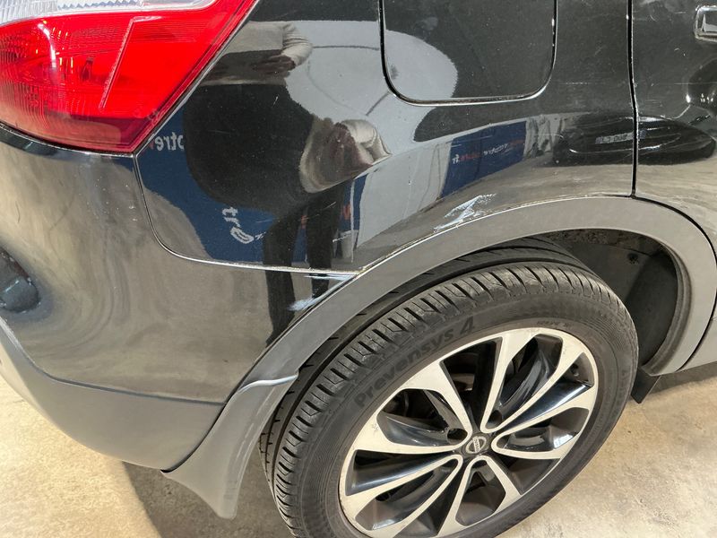 Nissan Qashqai 1.6 dCi Tekna 2013 – снимка 22