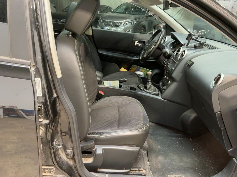 Nissan Qashqai 1.6 dCi Tekna 2013 – снимка 16