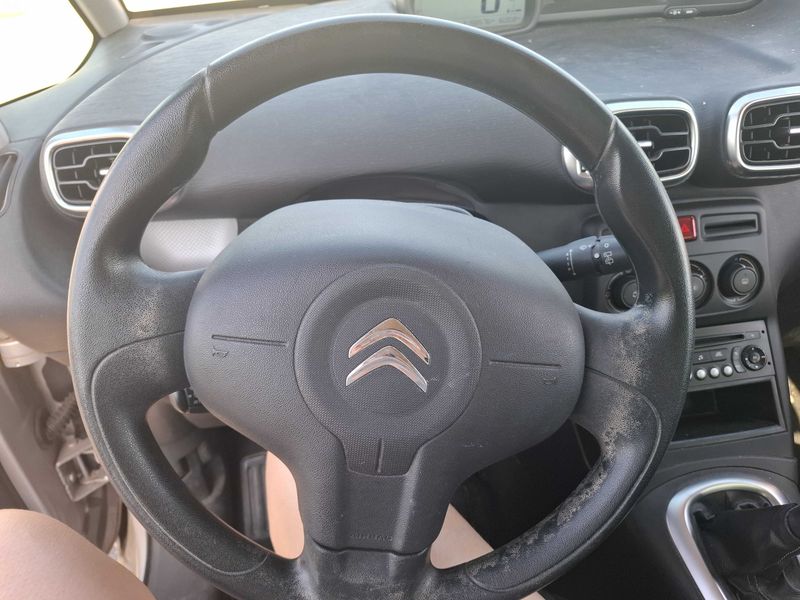 Citroen C3 Picasso 1.6 Blue-HDi Confort 2016 – снимка на щета 45